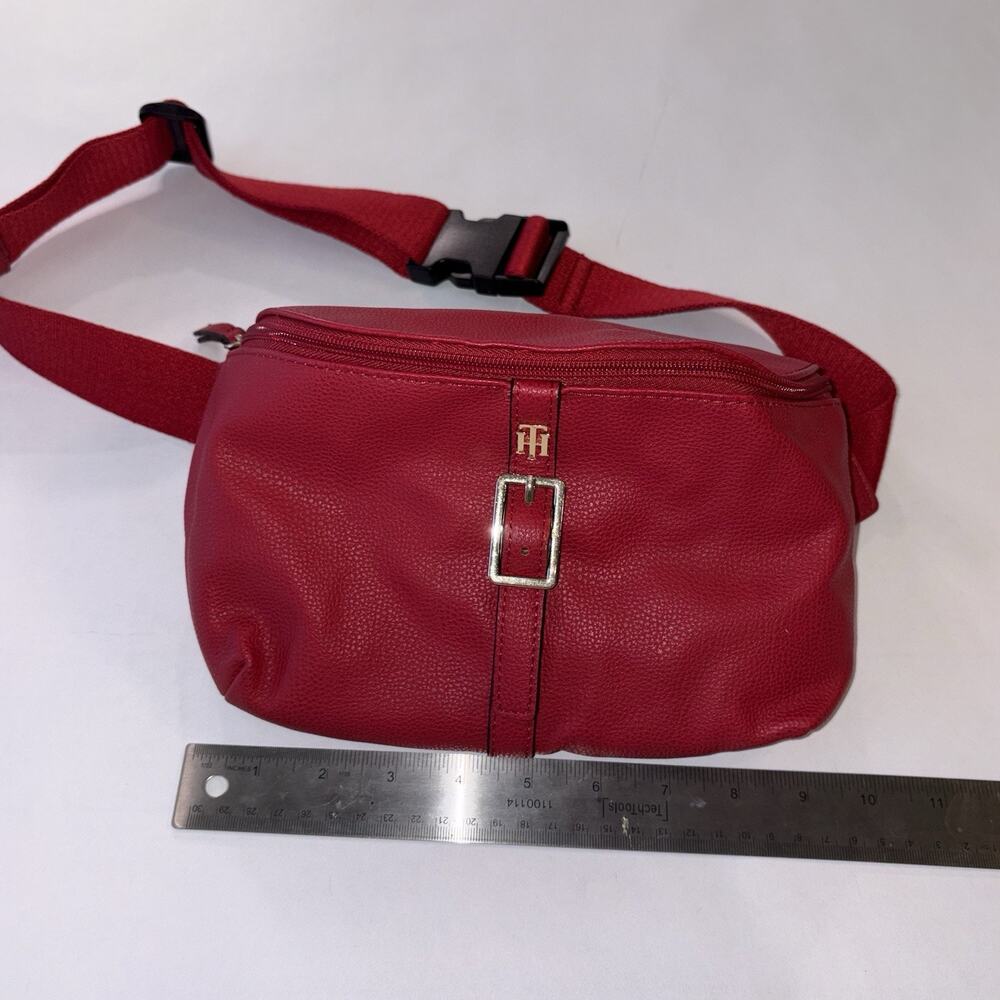 Vintage Red Tommy Hilfiger faux leather fanny pack belt bag - Picture 8 of 10